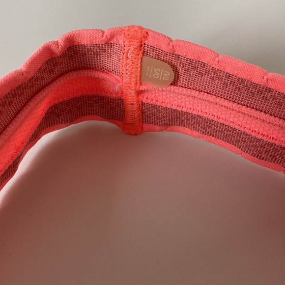 Lululemon women’s headband - Picture 4 of 5